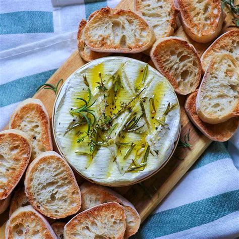 10+ Camembert Cheese Recipes