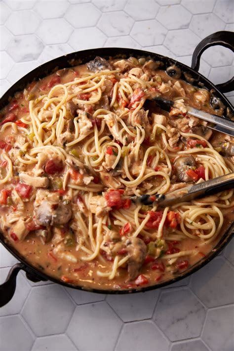 Rich and Creamy Chicken Mushroom Spaghetti - Butter & Baggage