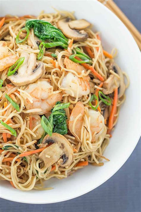 Stir Fried Chinese Noodles with Shrimp - Savory Spicerack