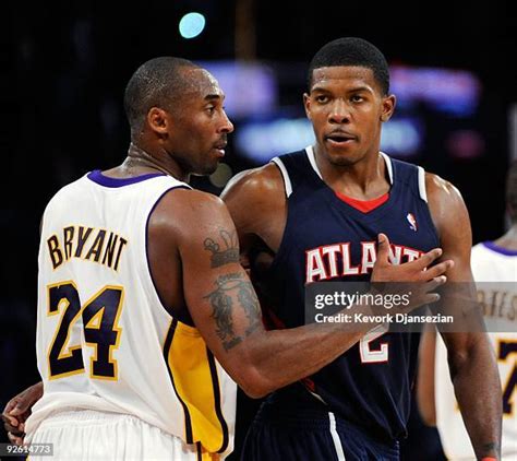 Kobe Bryant Hug Photos and Premium High Res Pictures - Getty Images