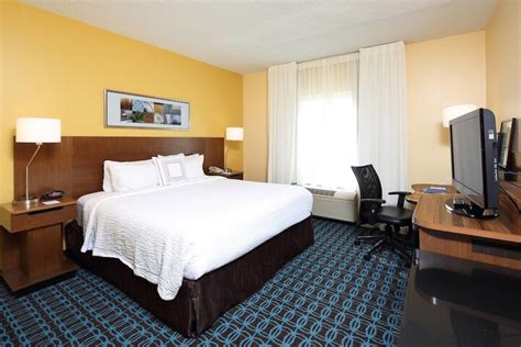 Fairfield Inn & Suites Newark Liberty International Airport Newark ...