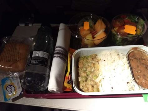 Qatar Airways all the vegetarian meals - TaleTravels