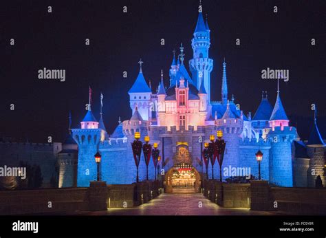 Hong Kong Disneyland castle at night Stock Photo: 93449127 - Alamy