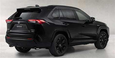 The new Toyota RAV4 Hybrid Black Edition with 306hp | Electric Hunter