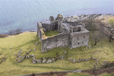 Castle Sween, Argyll and Bute, Scotland | Castles interior, Beautiful ruins, Castle