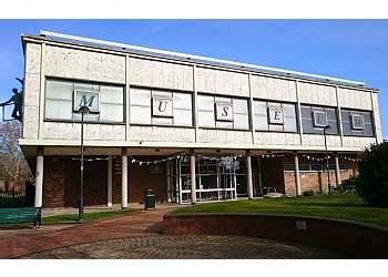 3 Best Art Galleries in Doncaster, UK - Expert Recommendations