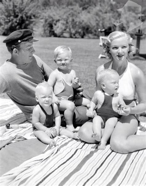 Bing Crosby & family | Old movie stars, Bing crosby, Classic hollywood