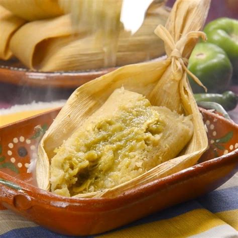 kiwilimón on Instagram: “¡Estos TAMALES verdes de POLLO harán que los domingos sean tu día ...