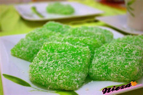 Kuih Hijau Kelapa : Makanan Kelantan: Makanan Tradisional Kelantan - Dewei Chung