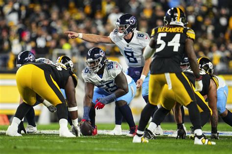 Tennessee Titans v Pittsburgh Steelers