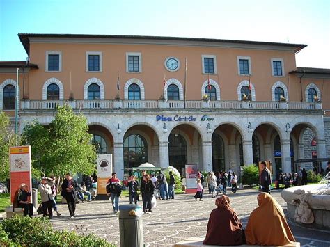 Central train station, Pisa, Tuscany, Italy (With images) | Pisa