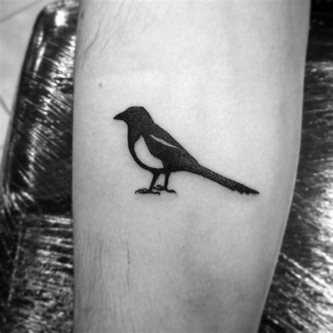 50 Elster Tattoo-Designs Für Männer – Bird Tinte Ideen — Deutsch Style | Magpie tattoo, Tattoo ...