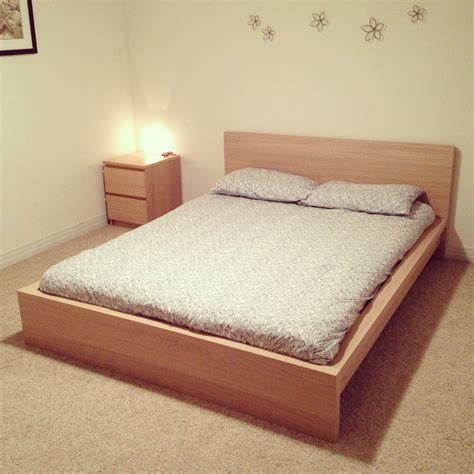 ikea malm bed with side dresser | Quarto tamblr, Quarto, Casas