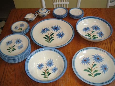 Stangl Pottery Blue Mountain Daisy #3346 ~ 9 inch Dinner Plate ~ 1943 | eBay | Dinner plates ...