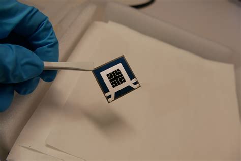 Fraunhofer team develops promising perovskite-based triple-junction ...