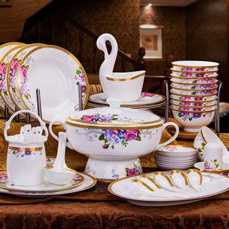 Luxury porcelain tableware set European style dishes set bone china Gold rimmed dinnerware sets ...