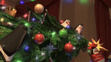 The Madagascar Penguins in a Christmas Caper (2005)