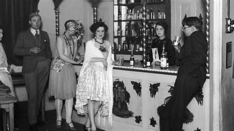 Here's What It Was Like Going To A Speakeasy During Prohibition