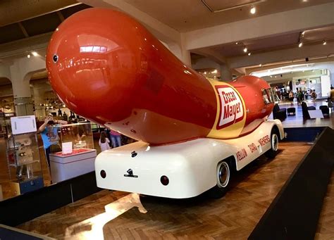 The Oscar Mayer Wienermobile : r/mildlyinteresting