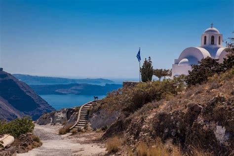 Oia or Fira: Where to Stay in Santorini? - The World Was Here First