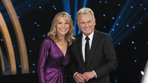 Vanna White Talks Leaving 'Wheel of Fortune' With Pat Sajak