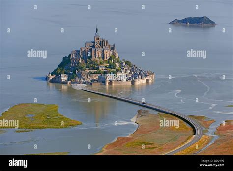 Mont saint michel aerial hi-res stock photography and images - Alamy