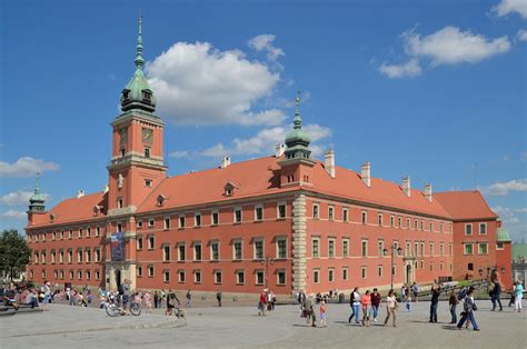 10 Top Tourist Attractions in Warsaw (with Map & Photos) - Touropia