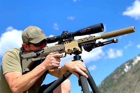 GUN REVIEW: DESERT TECH SRS A2 RIFLE - Versacarry