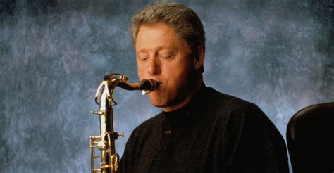 bill-clinton-playing-a-saxophone - Bill Clinton Pictures - Bill Clinton ...