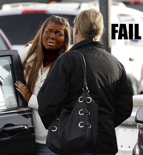 Fake Tan ... Fake Tan EVERYWHERE (21 Pics) - Seriously, For Real? | Tan fail, Bad makeup, Tan people