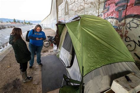 How the California Legislature addressed homelessness this year