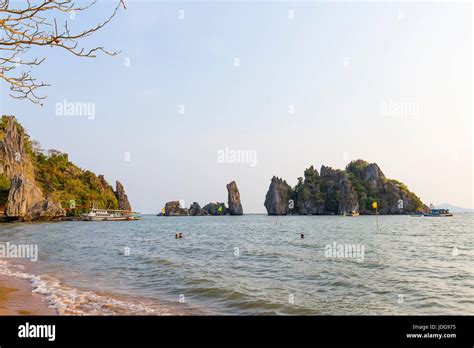 Ha tien beach hi-res stock photography and images - Alamy