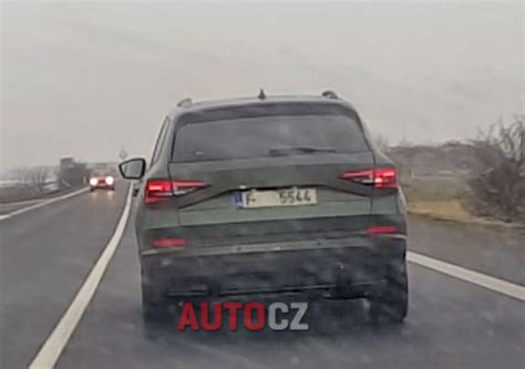 2017 Skoda Yeti spied undisguised, exterior revealed