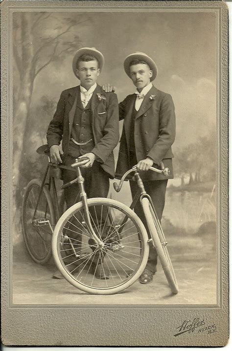 Pin by J-M Trifluvien on Vélos | Vintage photos, Old fashioned bike, West bend wisconsin