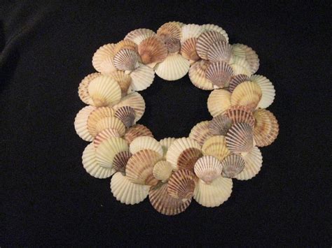 Hand Made Scallop Shell Wreath by GinsRealNiceOldStuff on Etsy