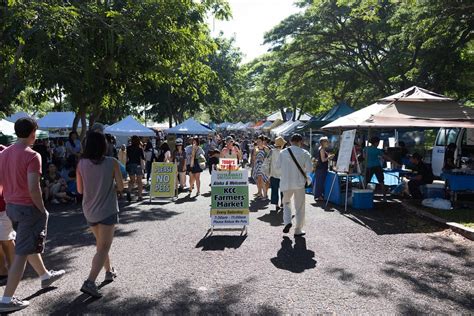 What to Eat at KCC Farmers' Market (Oahu) - Onolicious Hawaiʻi