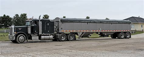 What is That? Semi Trucks & Grain Trailers - DeKalb County Farm Bureau Connections