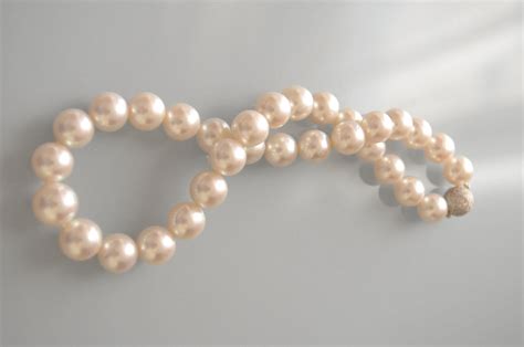 Pearls and Polish: July 2011