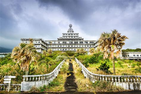 12 Abandoned Hotels Around the World