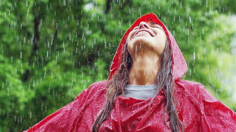 Why does rain smell so good? | ITV News