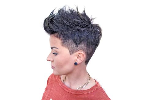 35 Edgy Short Haircuts for Women Wanting a Bold, New Style in 2024 | Edgy short haircuts, Short ...