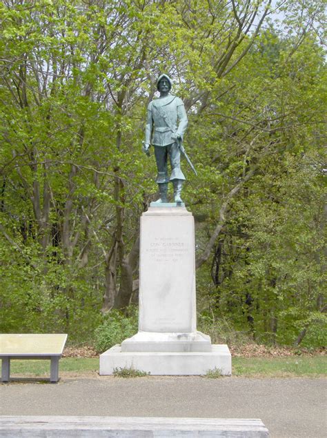 Gardiner Statue II - Battlefields of the Pequot War