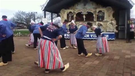 Dutch Folk dancing song 3 - YouTube