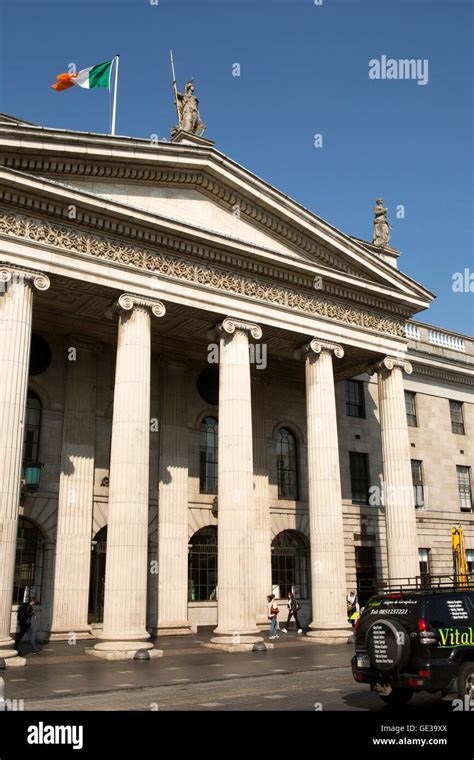 Ireland, Dublin, O’Connell Street, GPO building, centre of the 1916 Easter Rising Stock Photo ...