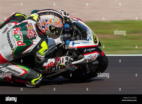 Shane Byrne racing at the British Superbike Championship (BSB) at ...