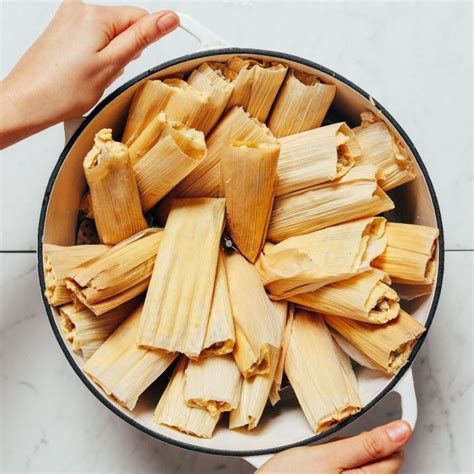 Easy Green Chile Chicken Tamales - Minimalist Baker Recipes