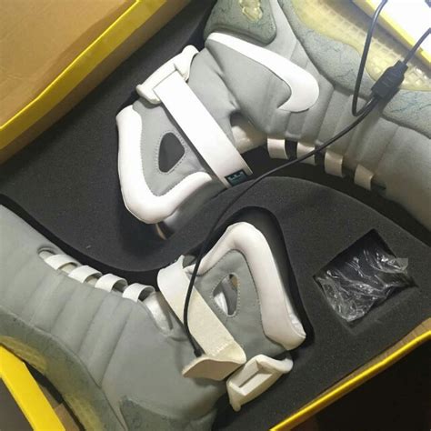 NIKE AIR MAG REPLICA 1.1, Men's Fashion, Footwear, Sneakers on Carousell