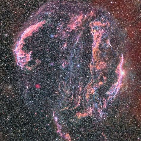 Veil Nebula - Cygnus Loop | Nebula, Hubble space telescope, Deep space