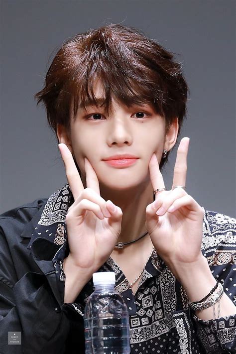 Pin on #STRAYKIDS #HYUNJIN