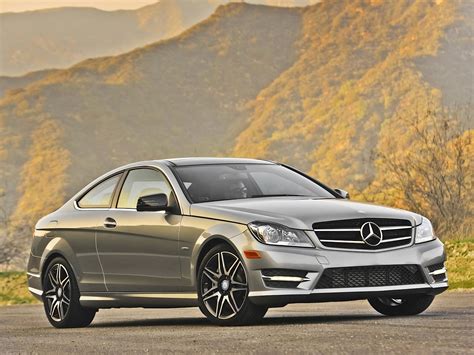 Mercedes-Benz C350 4Matic Review by AutoGuide - autoevolution